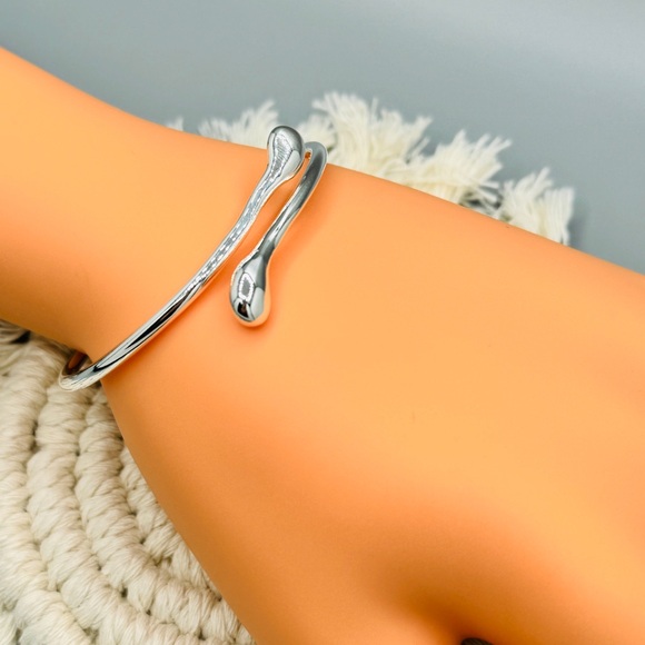 925 Sterling Silver Water Drop Open Bracelet - Picture 4 of 5